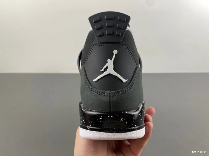 1st Kicks FQ8138-002 Fear 4 Air Jordan 0825